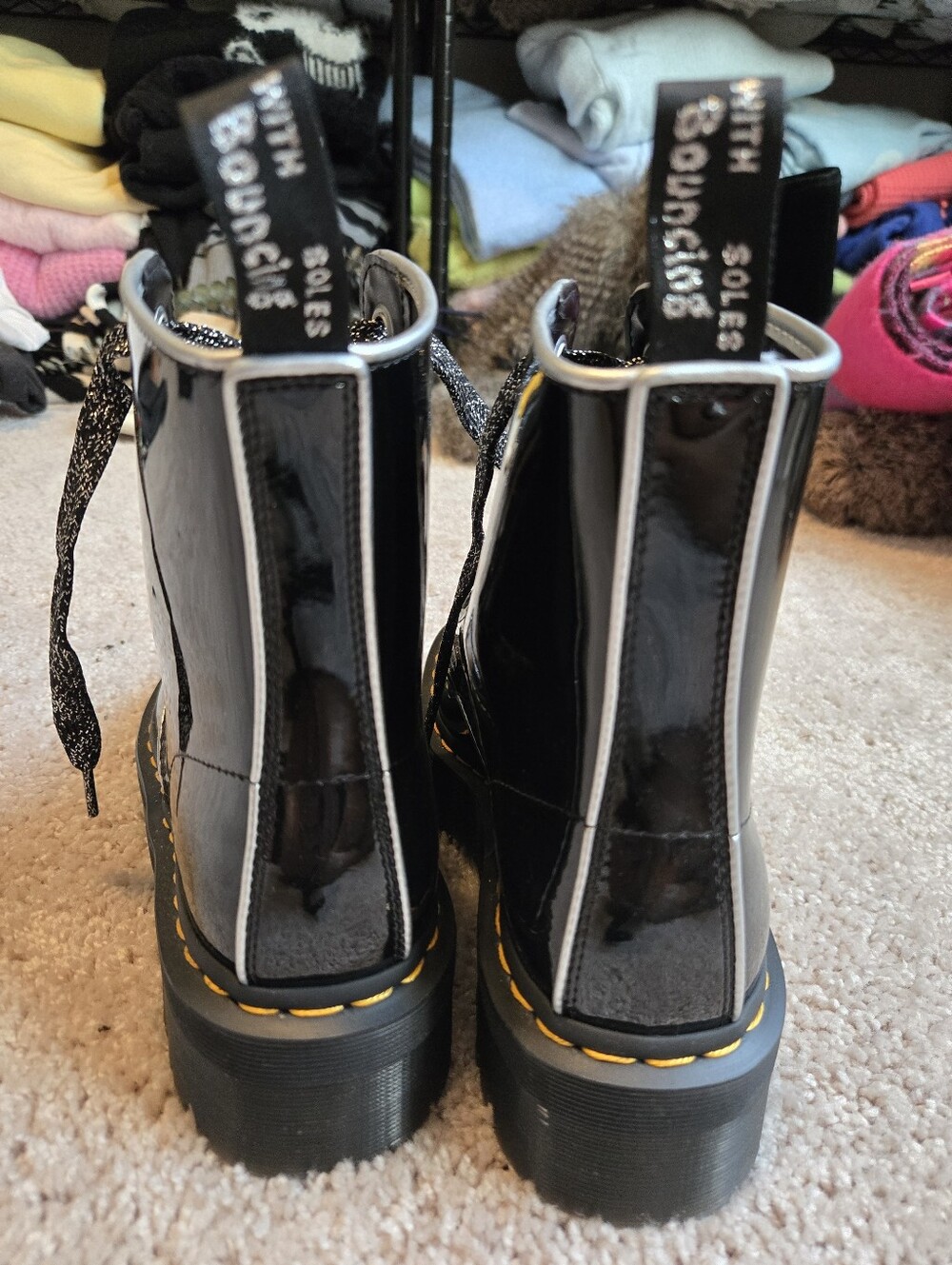NEW!! Dr Martens Patent MOLLY Platform Boots w/ Silver Contrast Accents. Size 8 - Picture 11 of 13